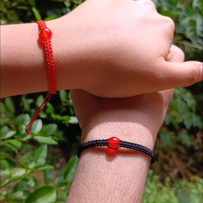 pulseras-para-parejas-compartir-macrame-rojo-negro