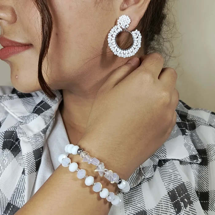 pulseras-parejas-mas-aretes-en-murano-y-mostacilla-blancos